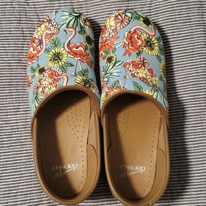 Almost new- Dansko size 41 clogs